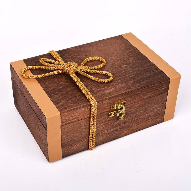 Festive Wooden Tea Gift Box
