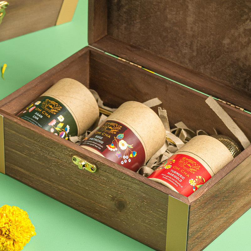 Festive Wooden Tea Gift Box