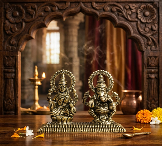 1.5" BrassGanesh & Laxmi on Pawati